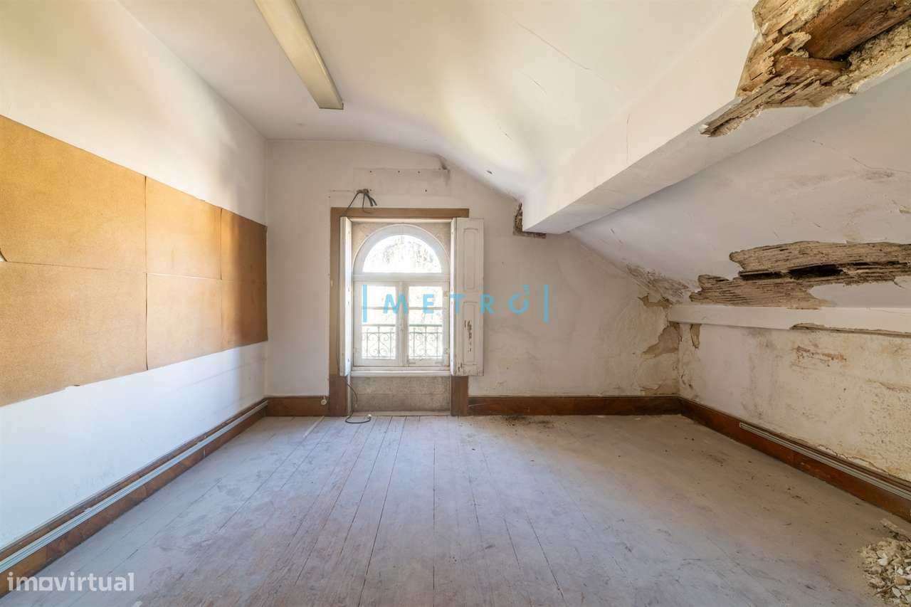 Moradia Devoluta T3 Venda em Cedofeita, Santo Ildefonso, Sé, Miragaia,-8