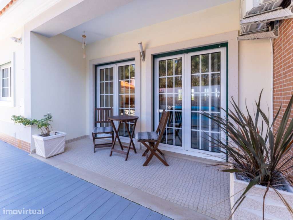 Moradia com Piscina, Jardim e Garagem no Nadadouro, Caldas da Rainha-51