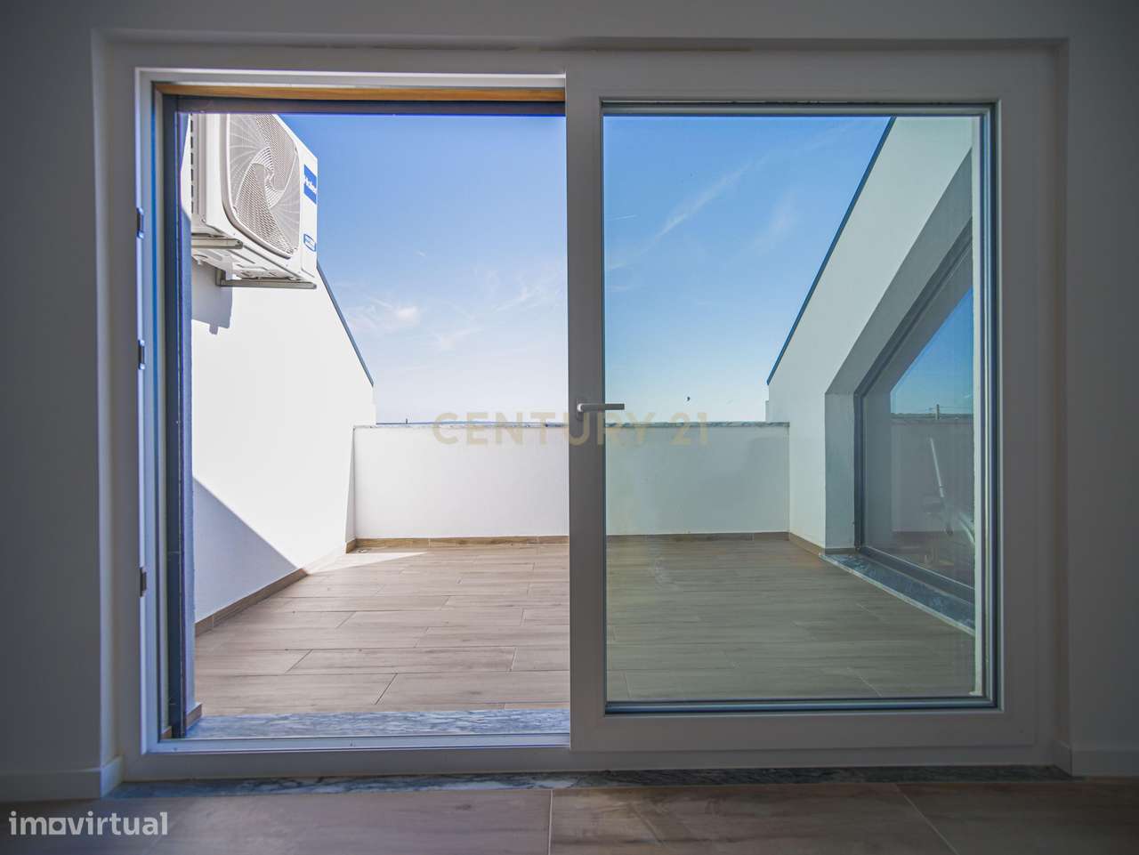 Moradia T4 + anexo T0 | Piscina Infinita | Estuário do Sado-53