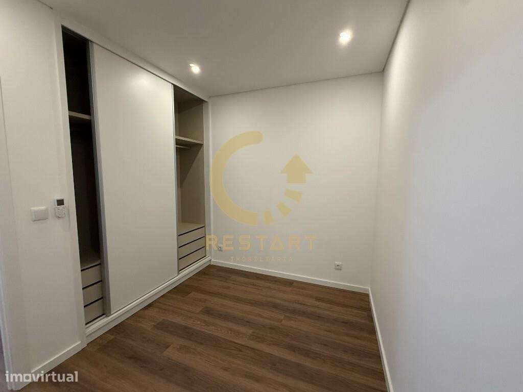 Apartamento T1+1 Totalmente Remodelado  Ermesinde-11