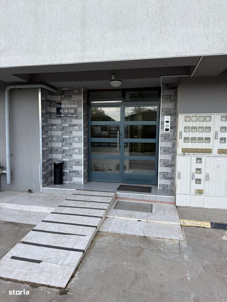 Apartament 2 camere decomandat cu loc de parcare inclus.-1