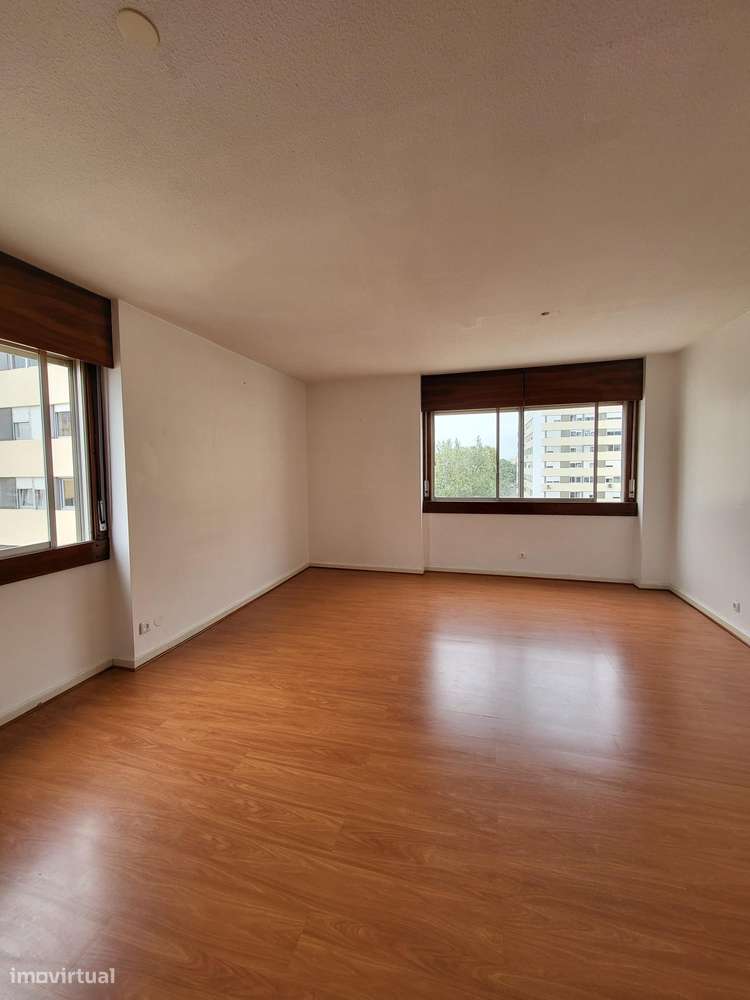 Quinta da Luz - T2 - Arrendamento - Grande imagem: 4/15