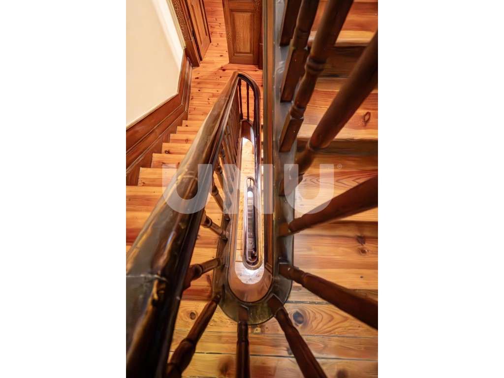 Prédio com Dois Edifícios Independentes no Tortosendo - Elevado Pot...-36