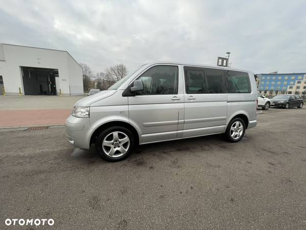 Volkswagen Multivan - 2