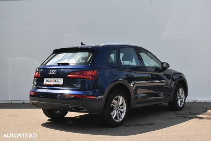 Audi Q5 2.0 40 TDI quattro S tronic Sport - 11