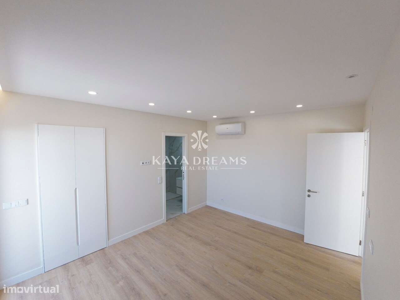 Moradia Nova T5 no Bairro do  Trigache em Famões, Odivelas-11