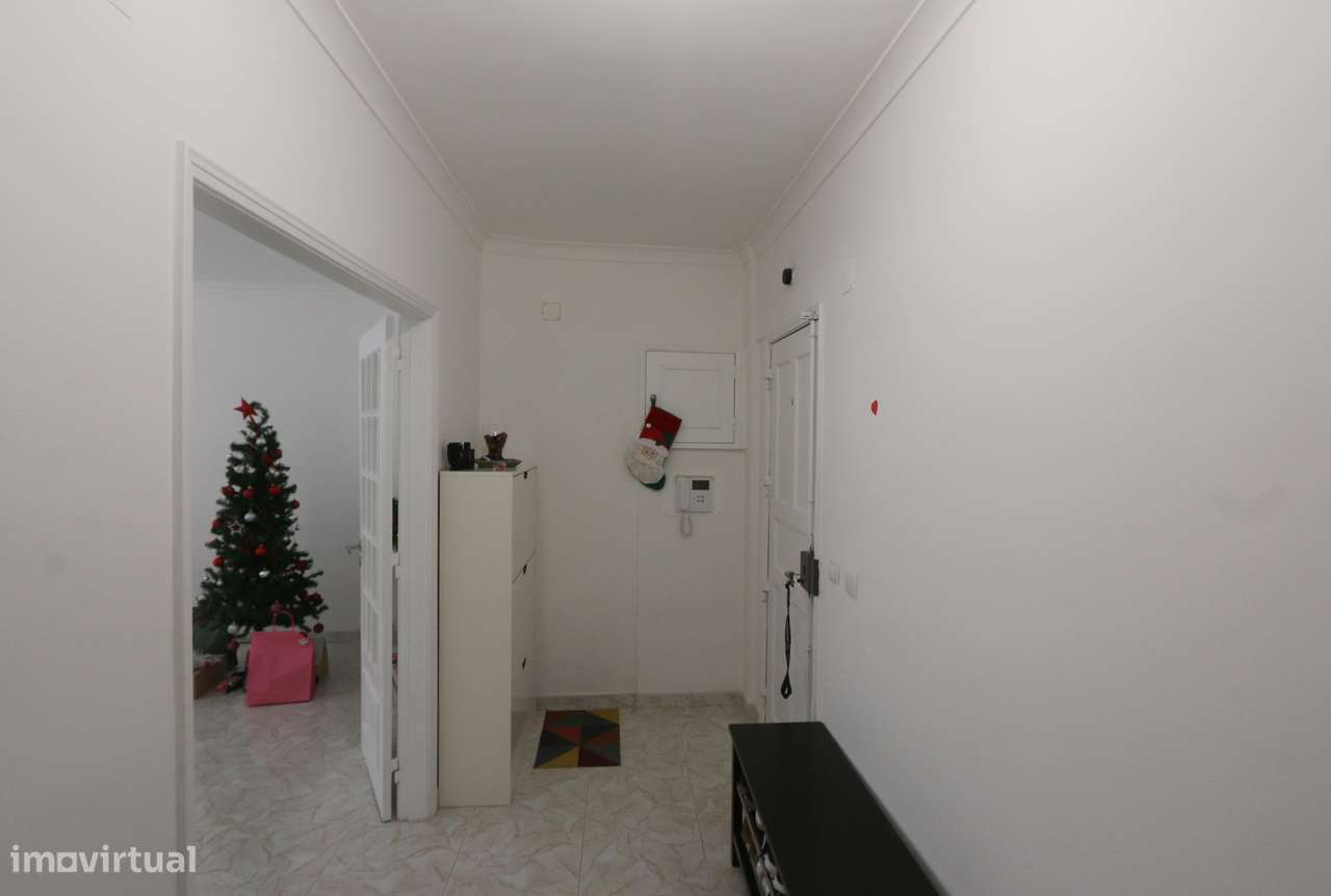 Excelente 3 assoalhadas com arrecadação em Massamá - Grande imagem: 4/16