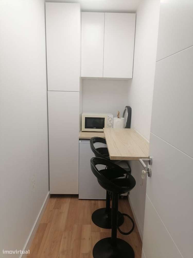 Arrenda-se Gabinete em Escritório de Serviços - Grande imagem: 5/8