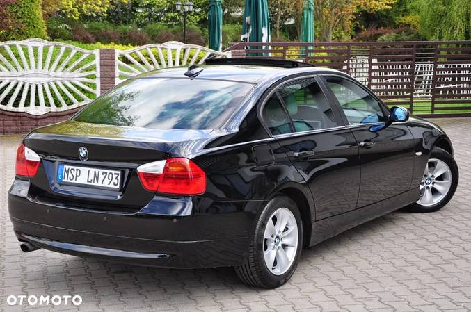 BMW Seria 3 320d Efficient Dynamic Edition - 13