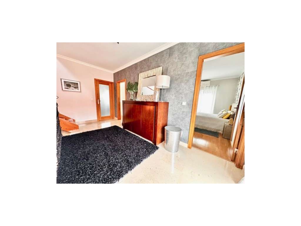 Moradia independente T4+1 em Murches com piscina, Cascais-21