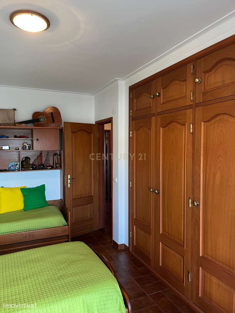 Moradia T4 em condomínio fechado com piscina, vista mar e walking dist-42