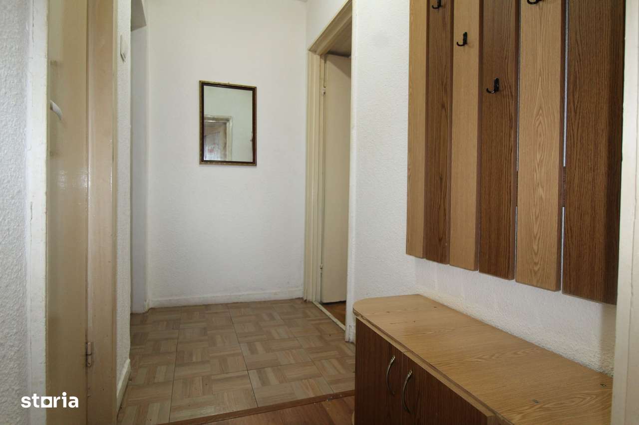 Apartament 3 camere,  66 mp, aleea Teilor-7