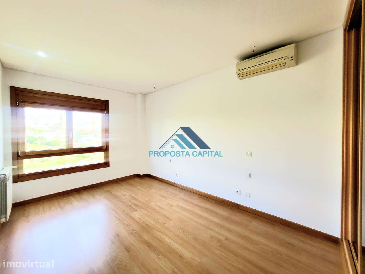 APARTAMENTO T3 C/ 4 LUGARES DE ESTACIONAMENTO | COLINAS DO CRUZEIRO-25