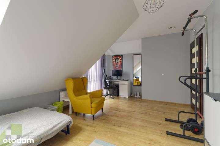 Dom 156m2 z ogrodem i fotowoltaiką blisko szkoły.-11