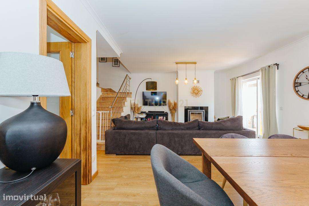 Moradia T3+1 a 25 Minutos de Lisboa - Grande imagem: 2/43