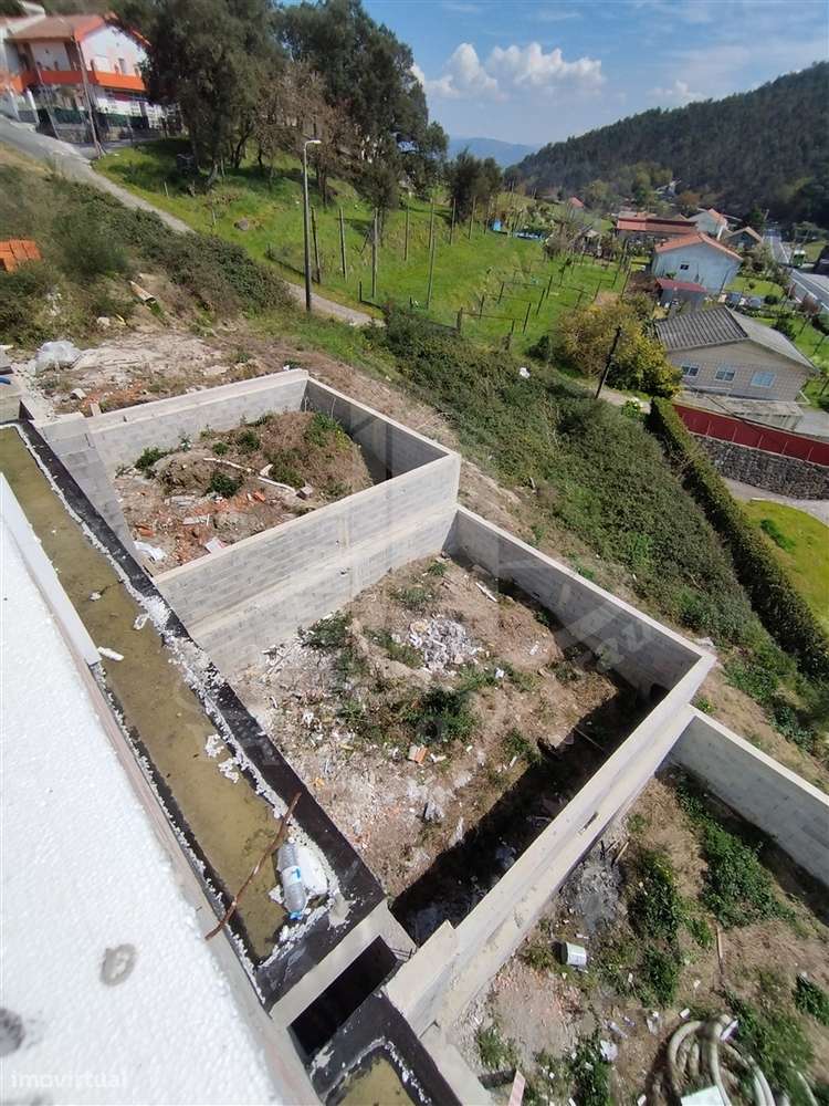 Gaveto em fase avançada de construção-6