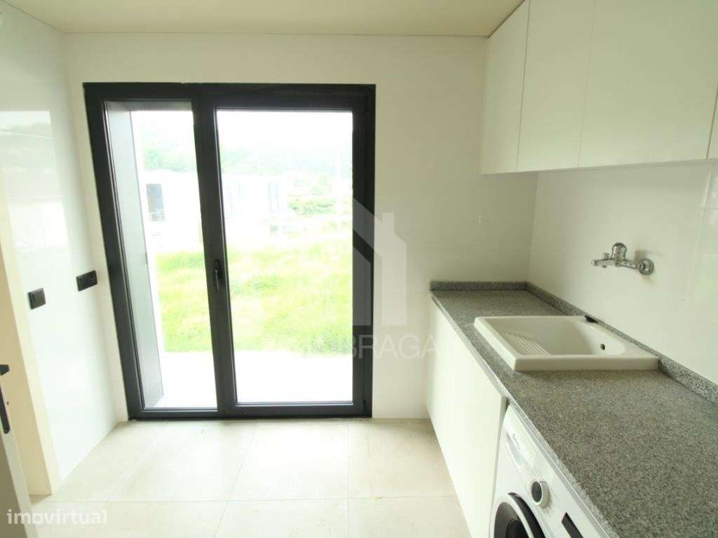 Moradia de Gaveto T3 Nova com 3 Suites | Pronta a Habitar | S. Pedr...-37