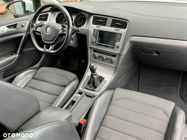 Volkswagen Golf Variant 2.0 TDI SCR Comfortline - 19