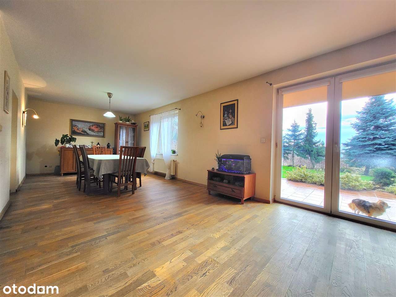 Dom  w doskonałej lokalizacji .-2