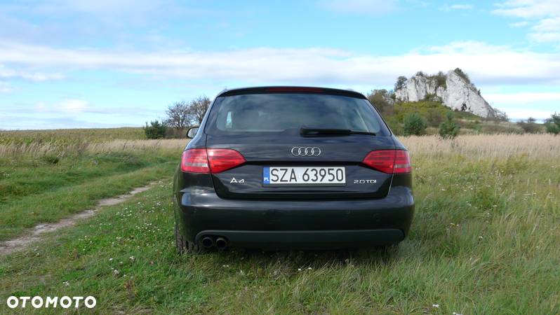 Audi A4 Avant 2.0 TDI DPF Ambiente - 6