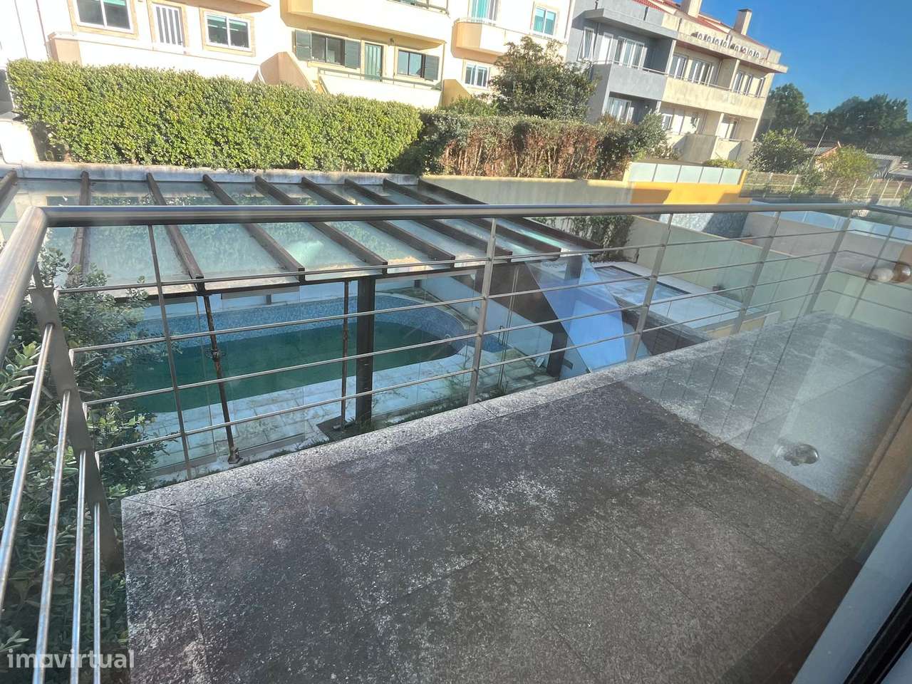 Geminada com piscina, garagem e terraço em Canidelo-25