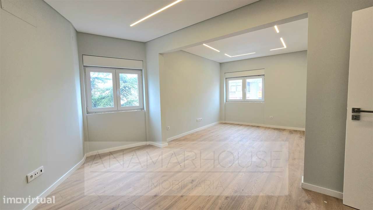 T2 remodelado primeiro andar, Mina de água, Amadora,Lisboa-17
