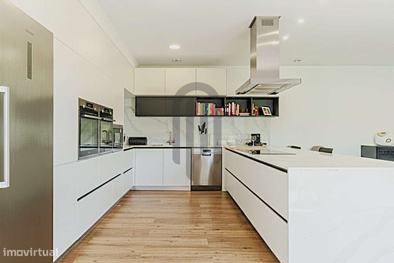 Moradia Térrea T4 independente na Maia - Grande imagem: 3/38