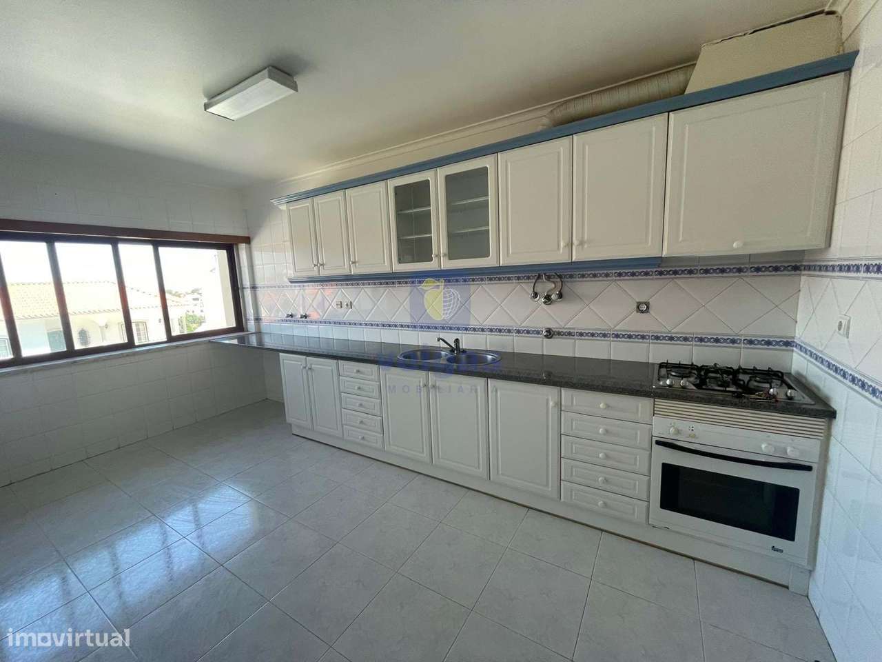 Apartamento T3 junto à Escola Ginestal Machado - Grande imagem: 2/19