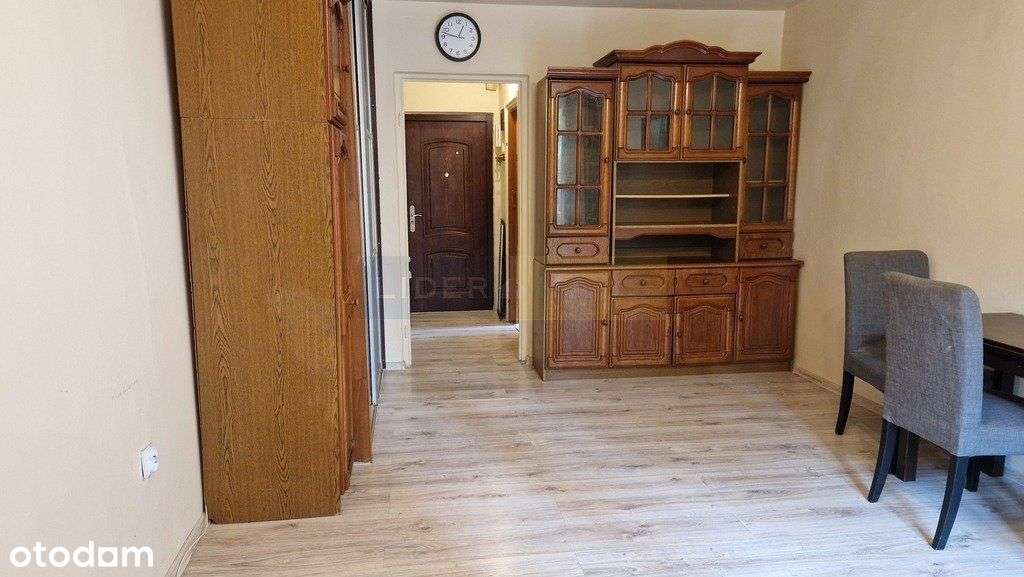 Klimatyczna kawalerka z widokiem na podwórze-1