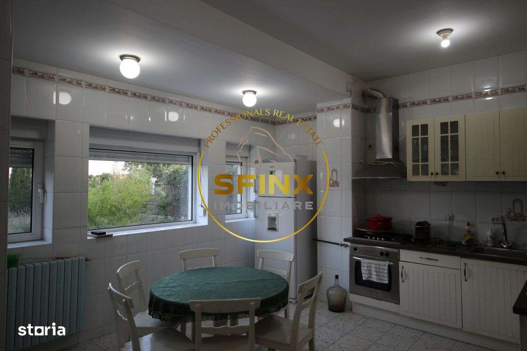Vila superba, teren 1000mp, cu iesire la lac, Peris-15