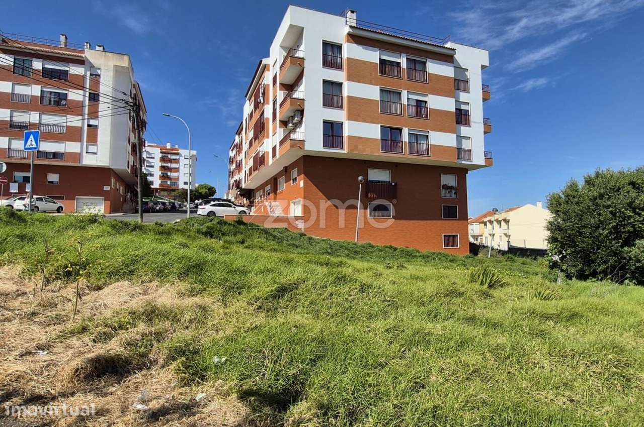 Terreno Urbano para Construção Amadora-12