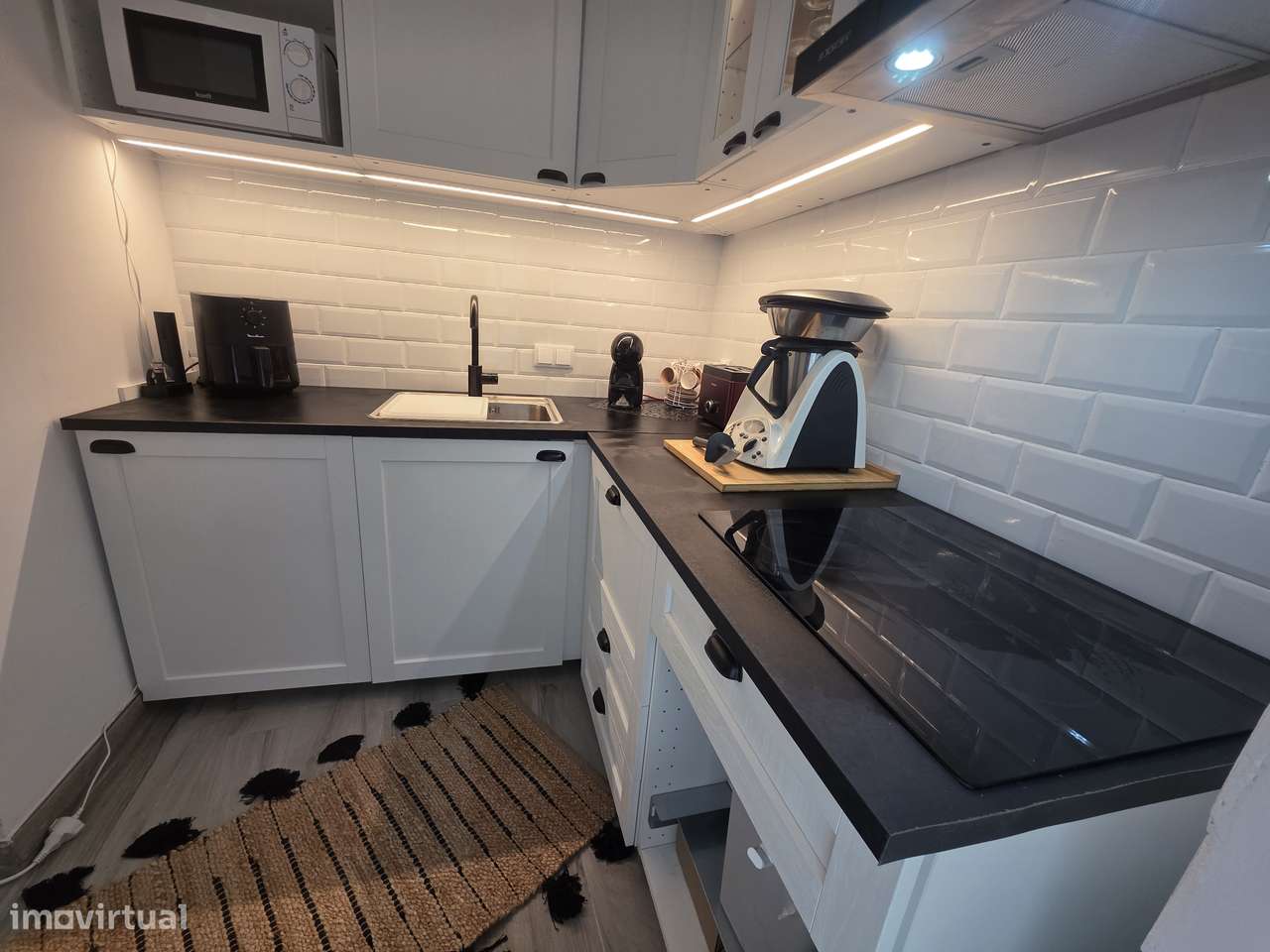 Moradia T1 + 1 com 2 terraços perto do Mar e Marina-32