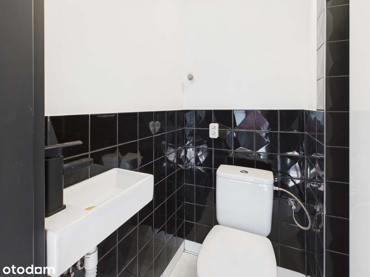 Skoczów, ul. Podkępie 20 – nowoczesna przestrzeń z klimatem-5