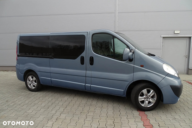 Opel Vivaro 2.5 CDTI L2H1 - 11