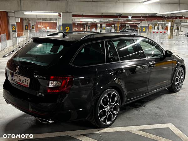 Skoda Octavia 2.0 TDI RS DSG - 8