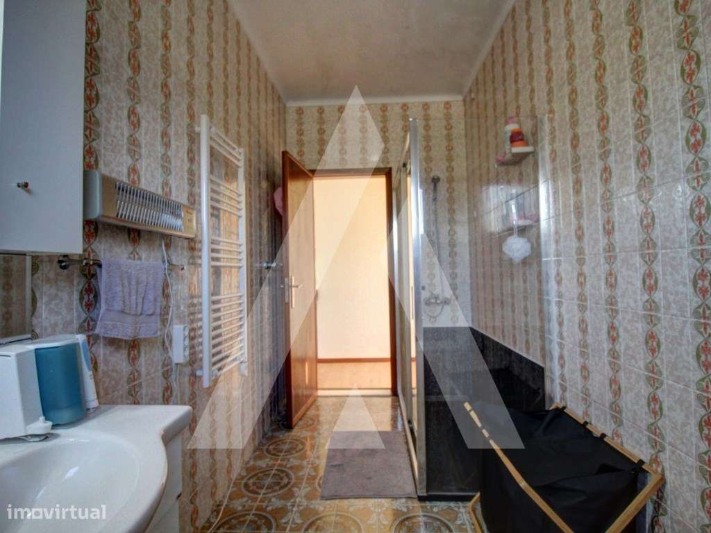 Moradia T6, Isolada, na zona de Oiã-22