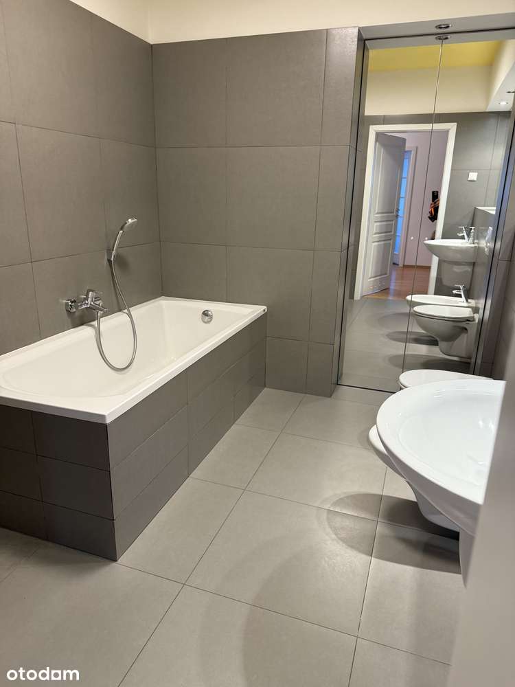 144 m2 przy Jana Pawła II w atrakcyjnej cenie-7