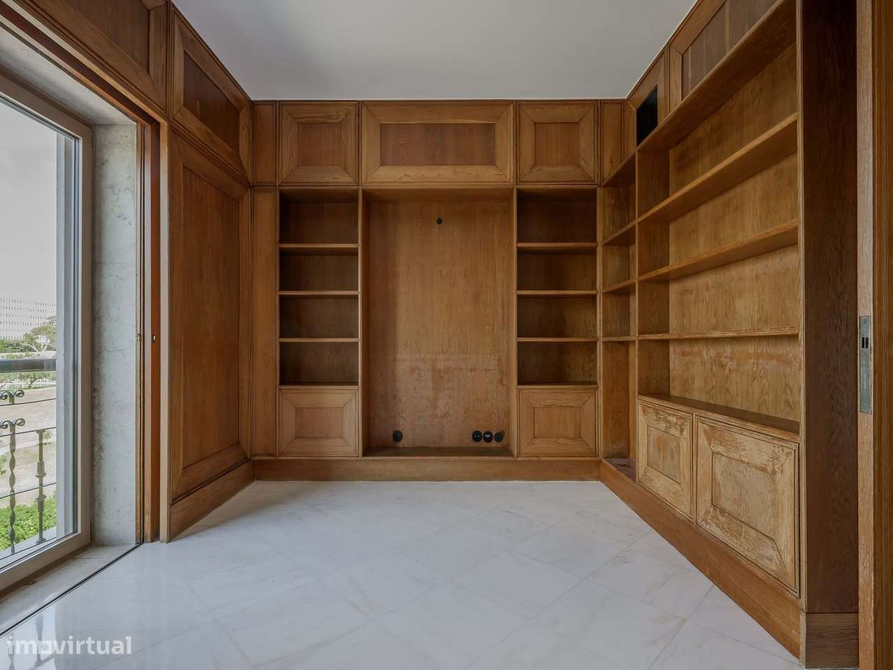 Extraordinário apartamento com 7 divisões na Av. Sidónio Pais - Grande imagem: 5/57