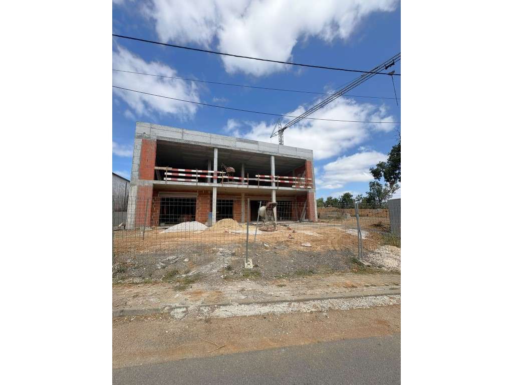Apartamento T3 novo com garagem individual-9