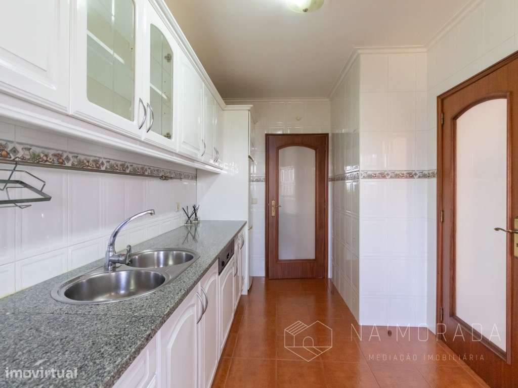 Apartamento T3 em Sanguedo em Edifício Modernizado e Ótimos Acessos - Grande imagem: 4/33