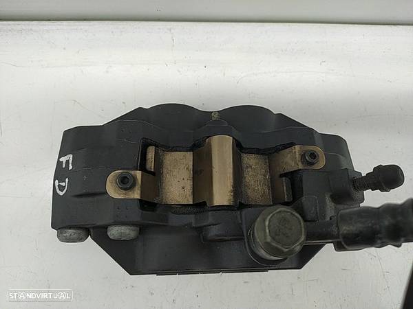 Pinça Frente Direita Suzuki Gsr 600 - 3