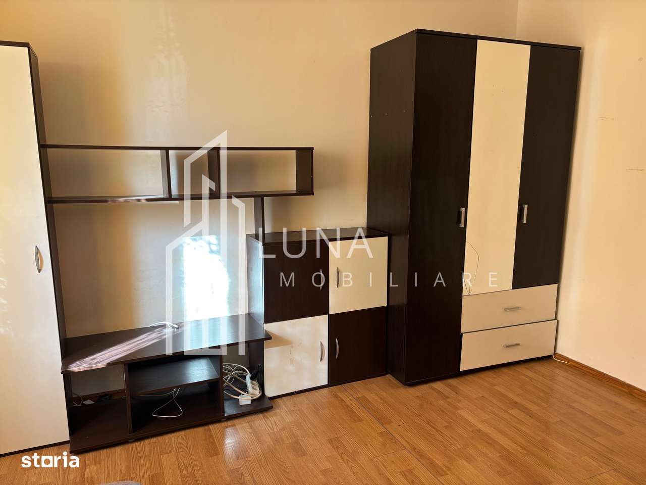 Garsonieră tip cămin 20 mp – renovată, baie și bucătărie proprie-1