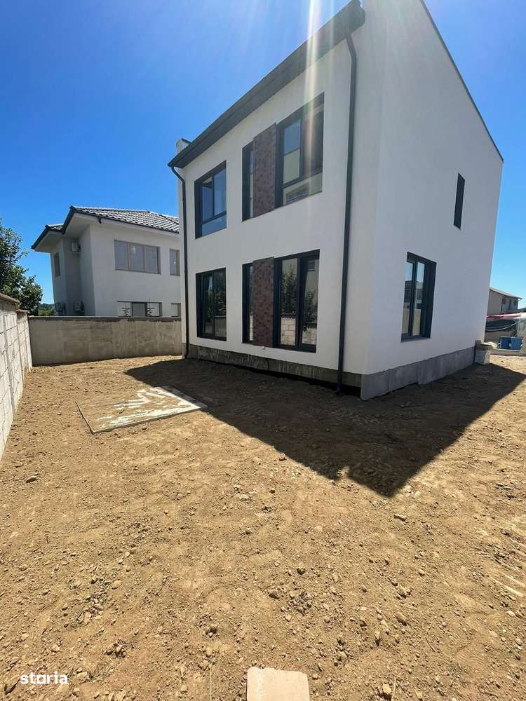 Casa de vanzare zona Carrfour - Imagine principală: 4/10