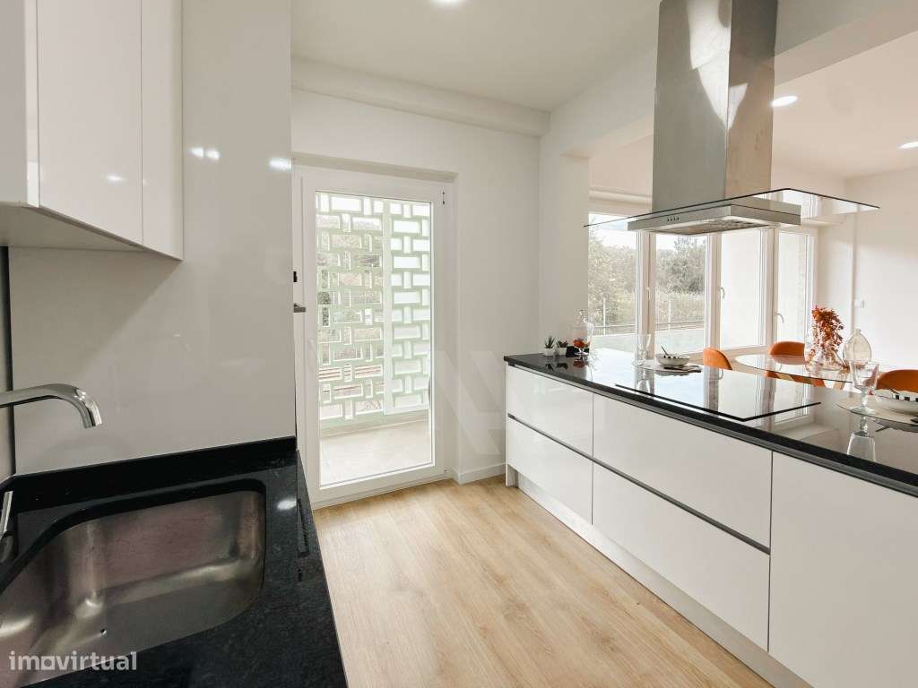 Apartamento T3 Totalmente Renovado em Benfica - Grande imagem: 4/21