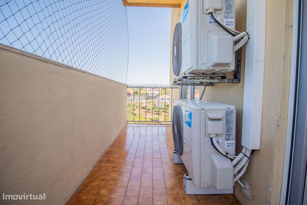 T3 Como Novo com Parqueamento Fechado a 3 km da Praia-23