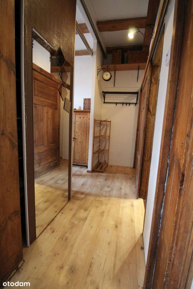 Klimatyczne, unikalne, gotowe mieszkanie w Chorzowie, CO miejskie-9