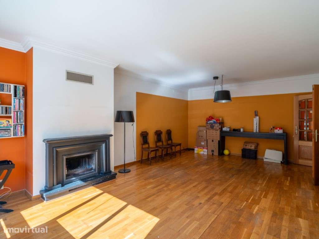 VENDE-SE T3 COM TERRAÇO E GARAGEM EM CARCAVELOS - Grande imagem: 5/38