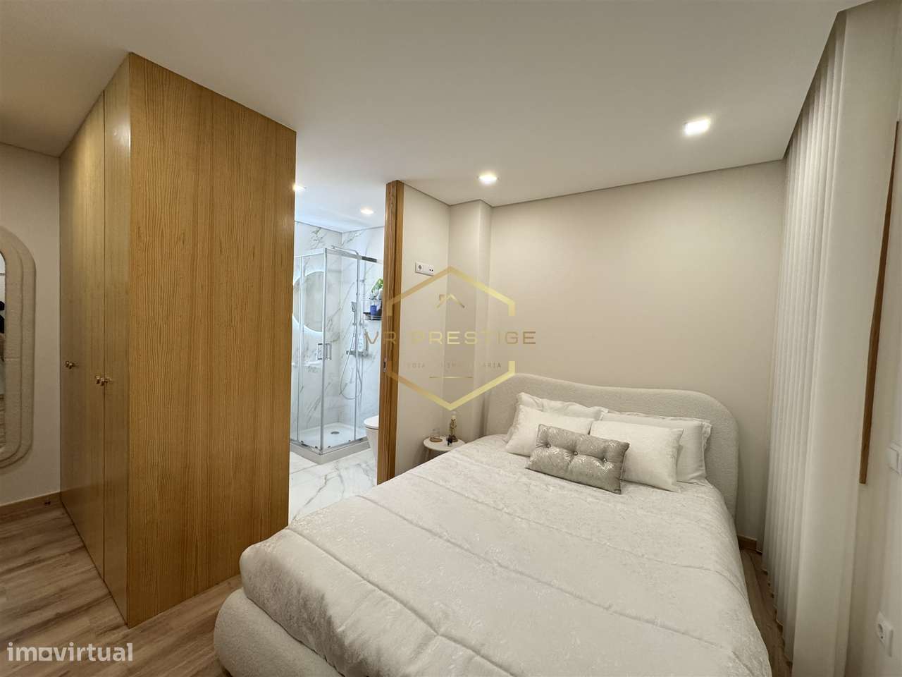 T3 Remodelado junto à Praça do Almada – Terraço Exclusivo de 30 m²-11