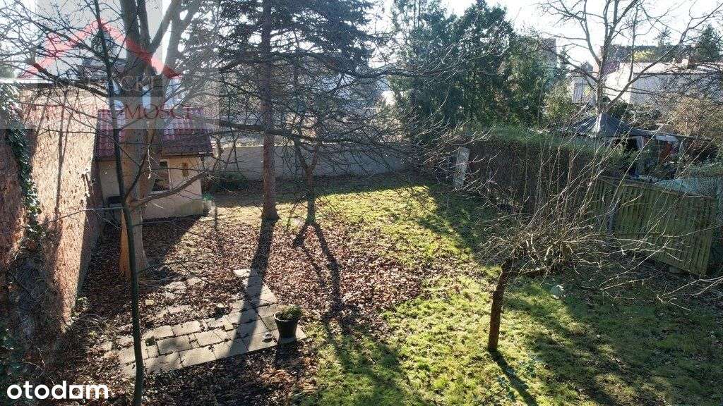 Pół domu z dużym ogrodem-17