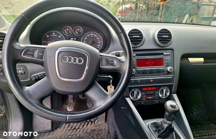 Audi A3 1.6 TDI DPF Ambiente - 13